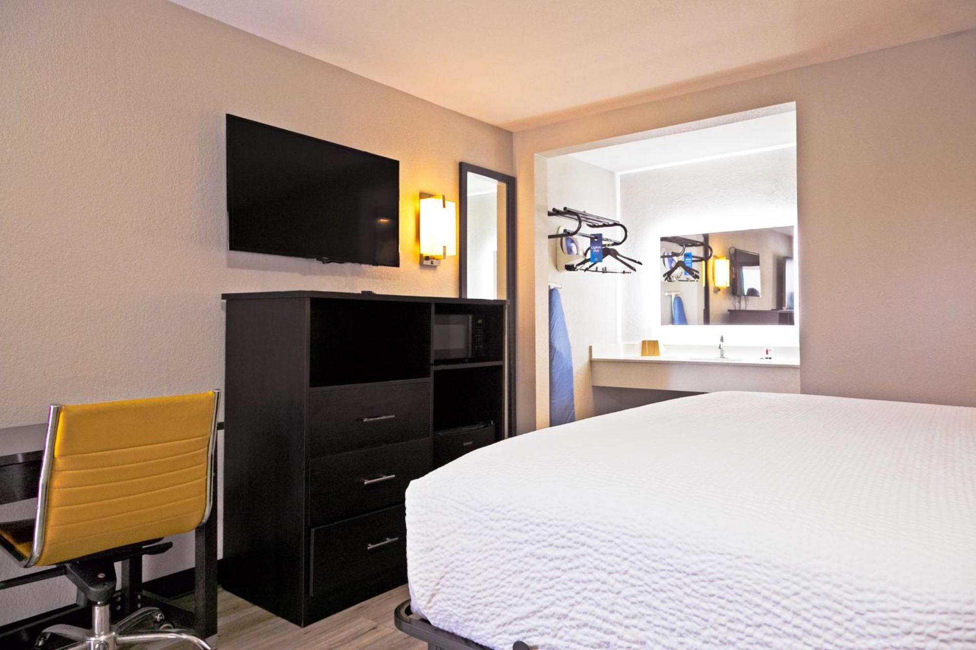 Days Inn By Wyndham Augusta Near Fort Gordon Экстерьер фото