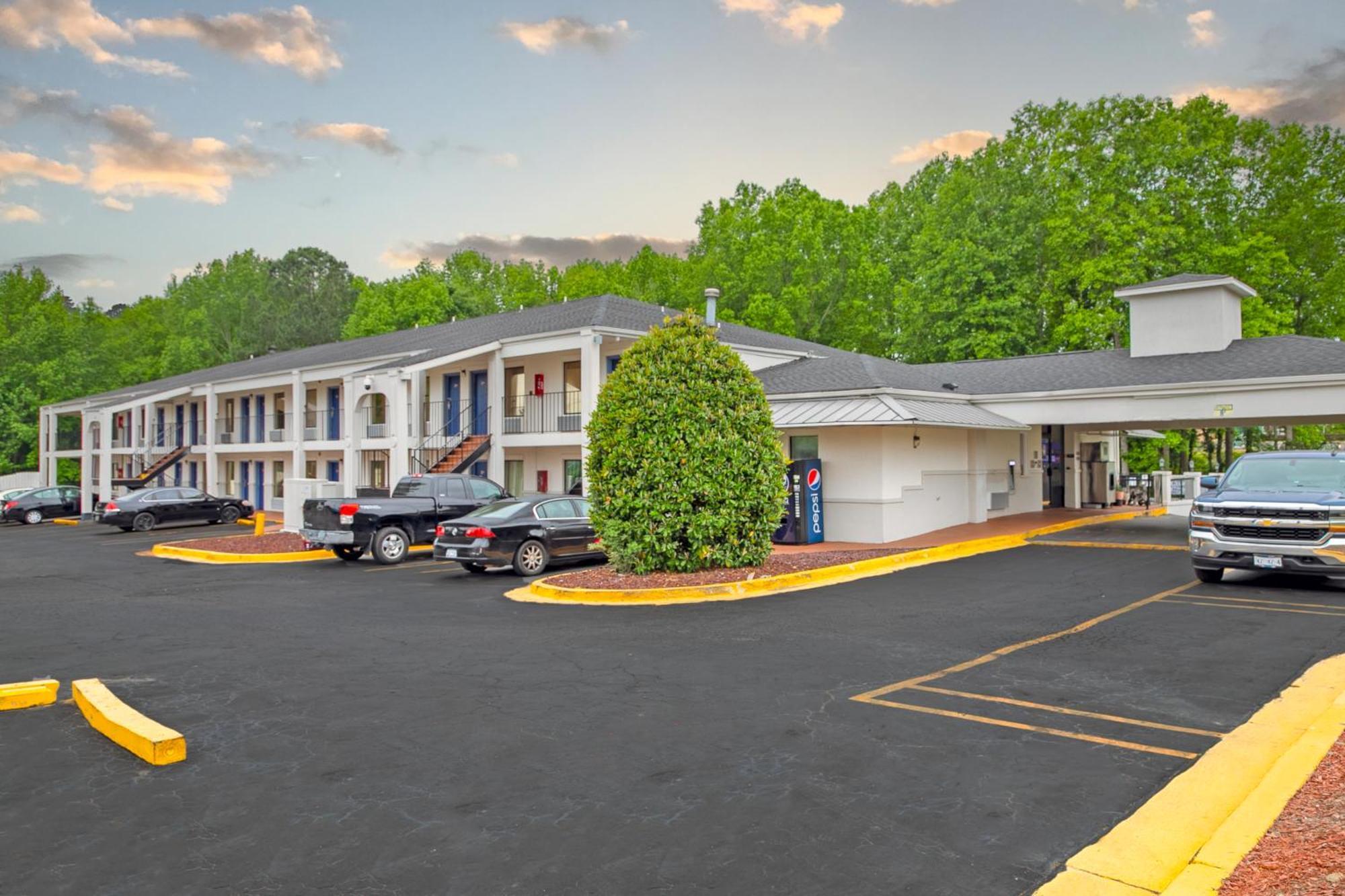 Days Inn By Wyndham Augusta Near Fort Gordon Экстерьер фото