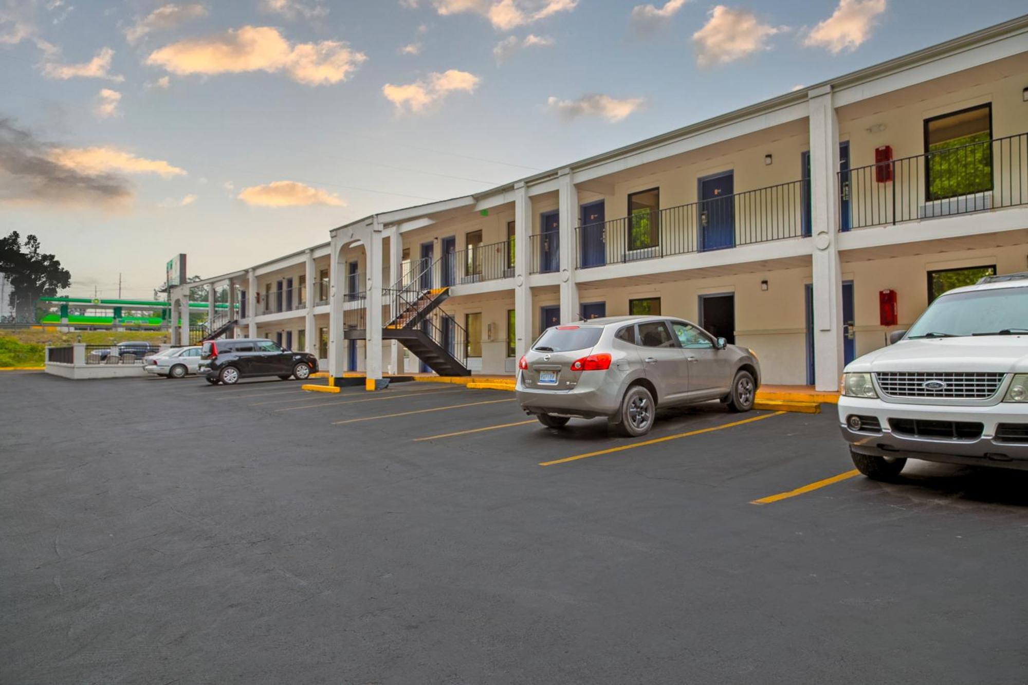 Days Inn By Wyndham Augusta Near Fort Gordon Экстерьер фото
